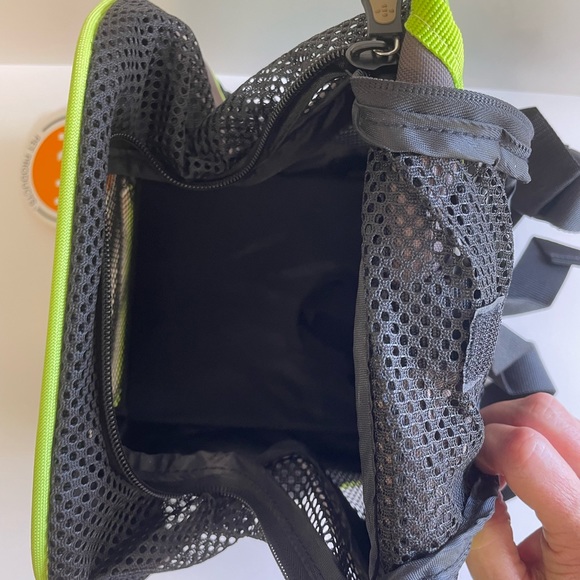 K&H CLASSY GO SLING CARRIER # 1470 - Picture 9 of 9